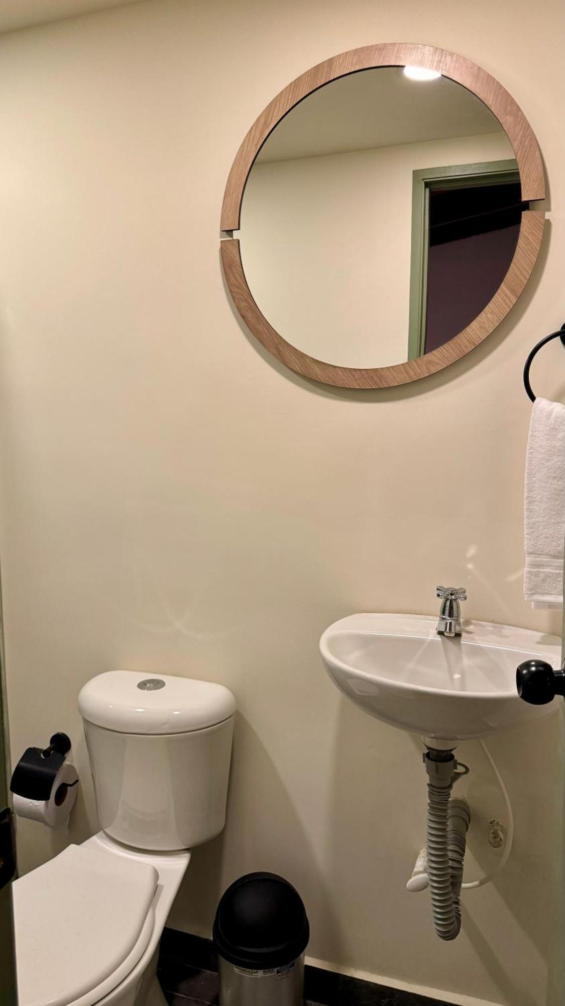Luum Casa Hotel Manila Μεντεγίν Εξωτερικό φωτογραφία