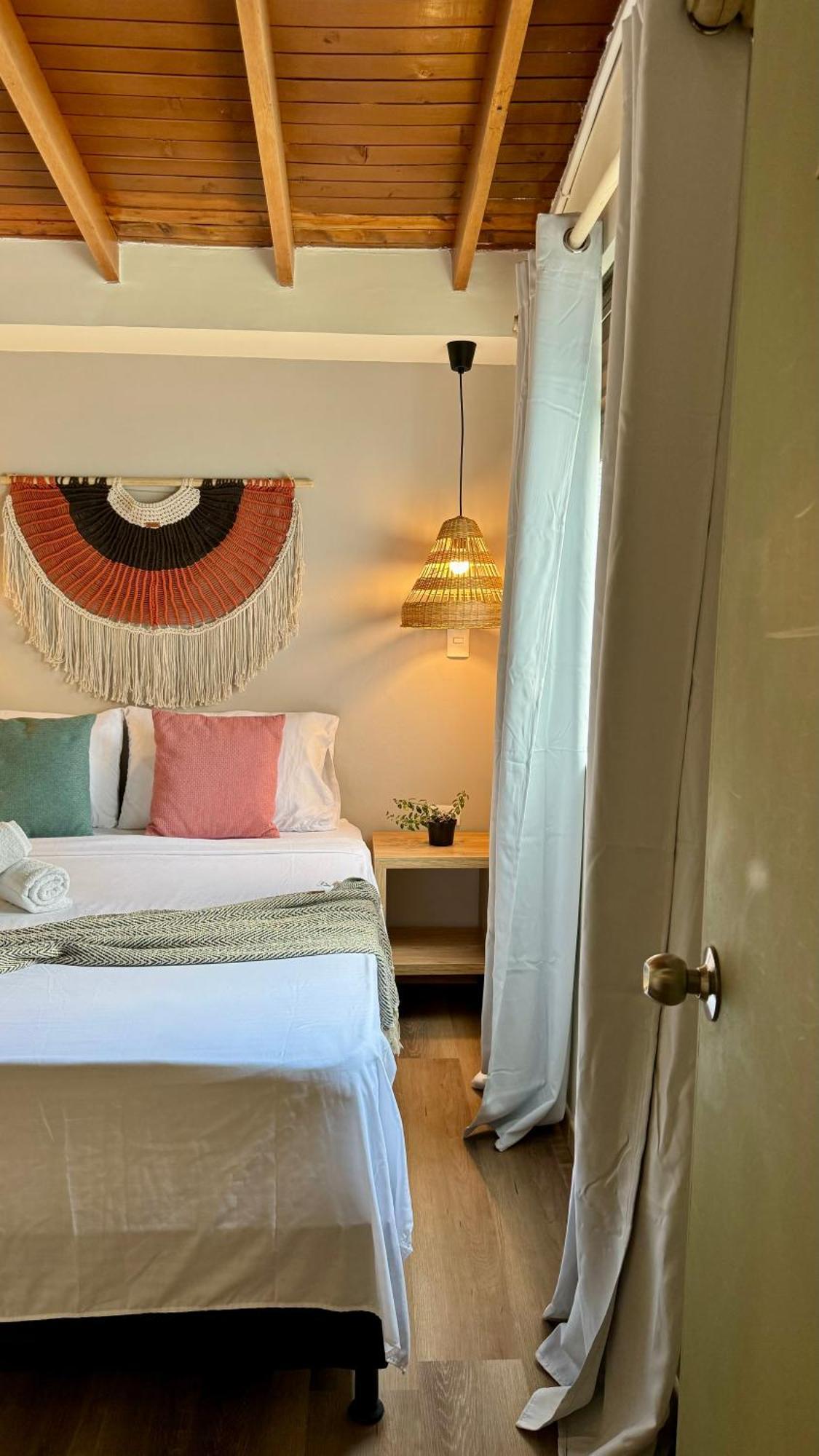 Luum Casa Hotel Manila Μεντεγίν Εξωτερικό φωτογραφία