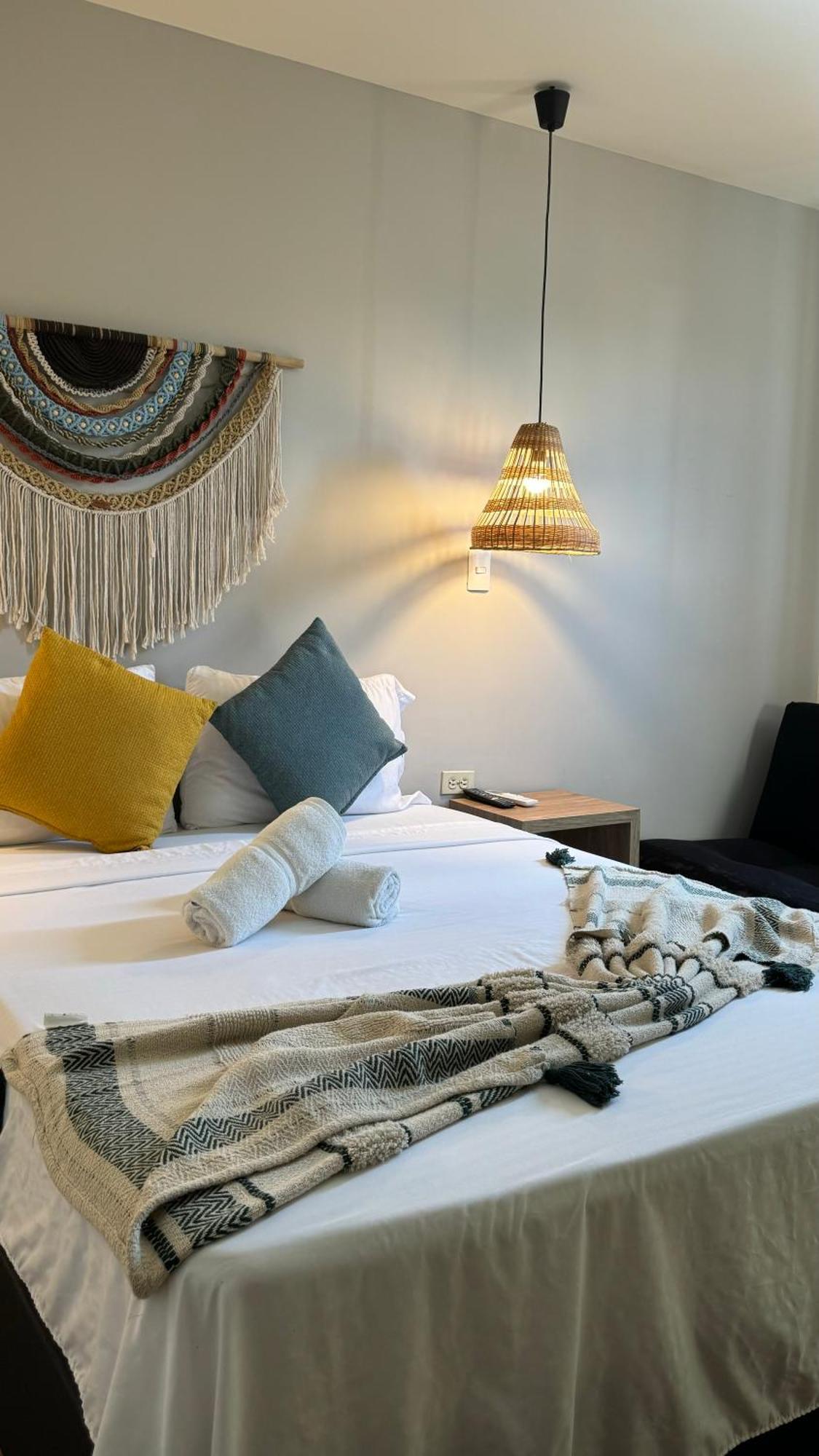 Luum Casa Hotel Manila Μεντεγίν Εξωτερικό φωτογραφία