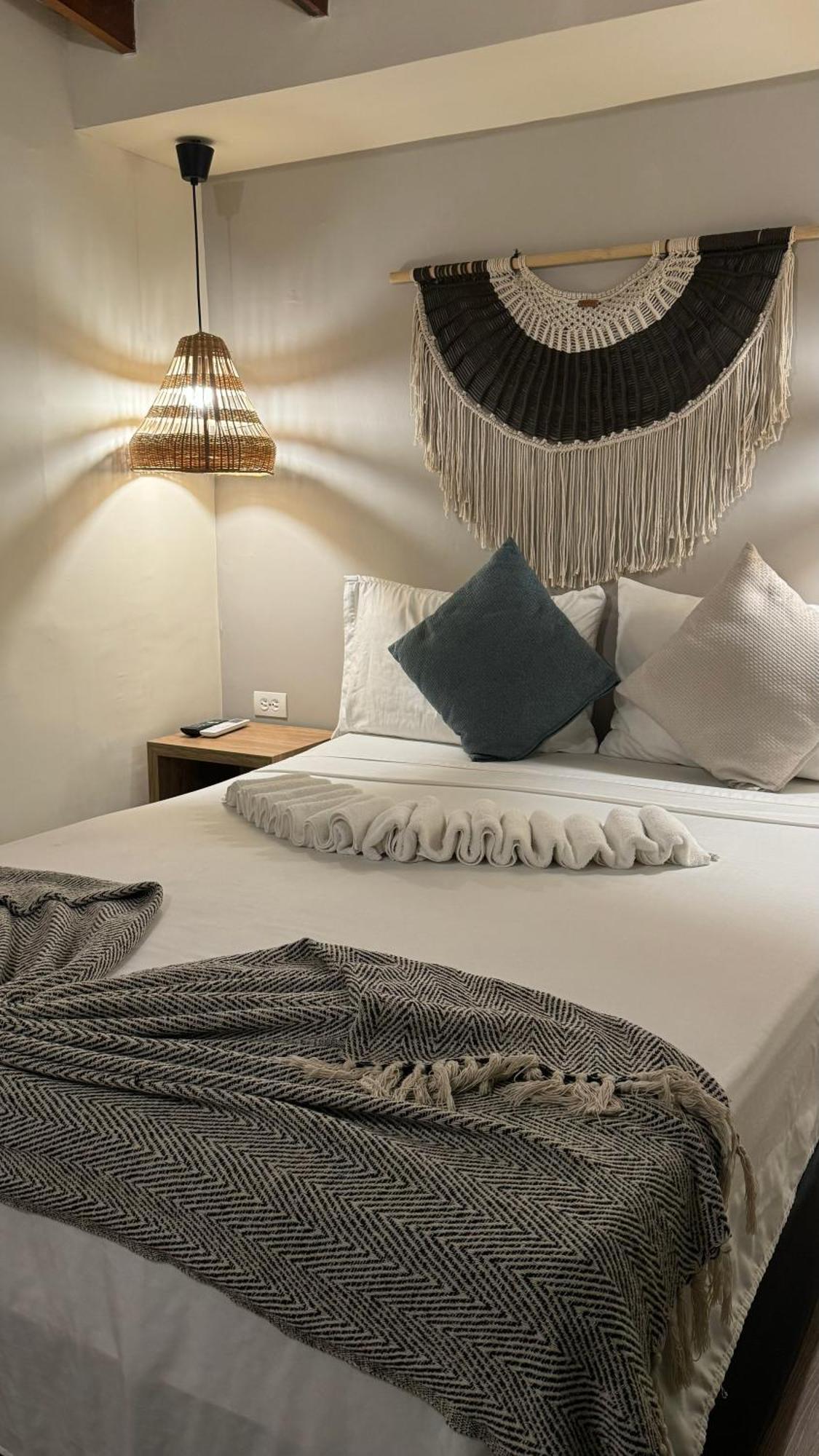 Luum Casa Hotel Manila Μεντεγίν Εξωτερικό φωτογραφία