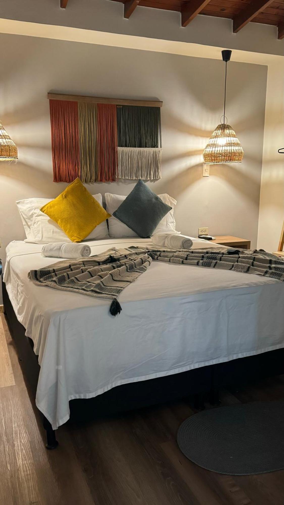 Luum Casa Hotel Manila Μεντεγίν Εξωτερικό φωτογραφία
