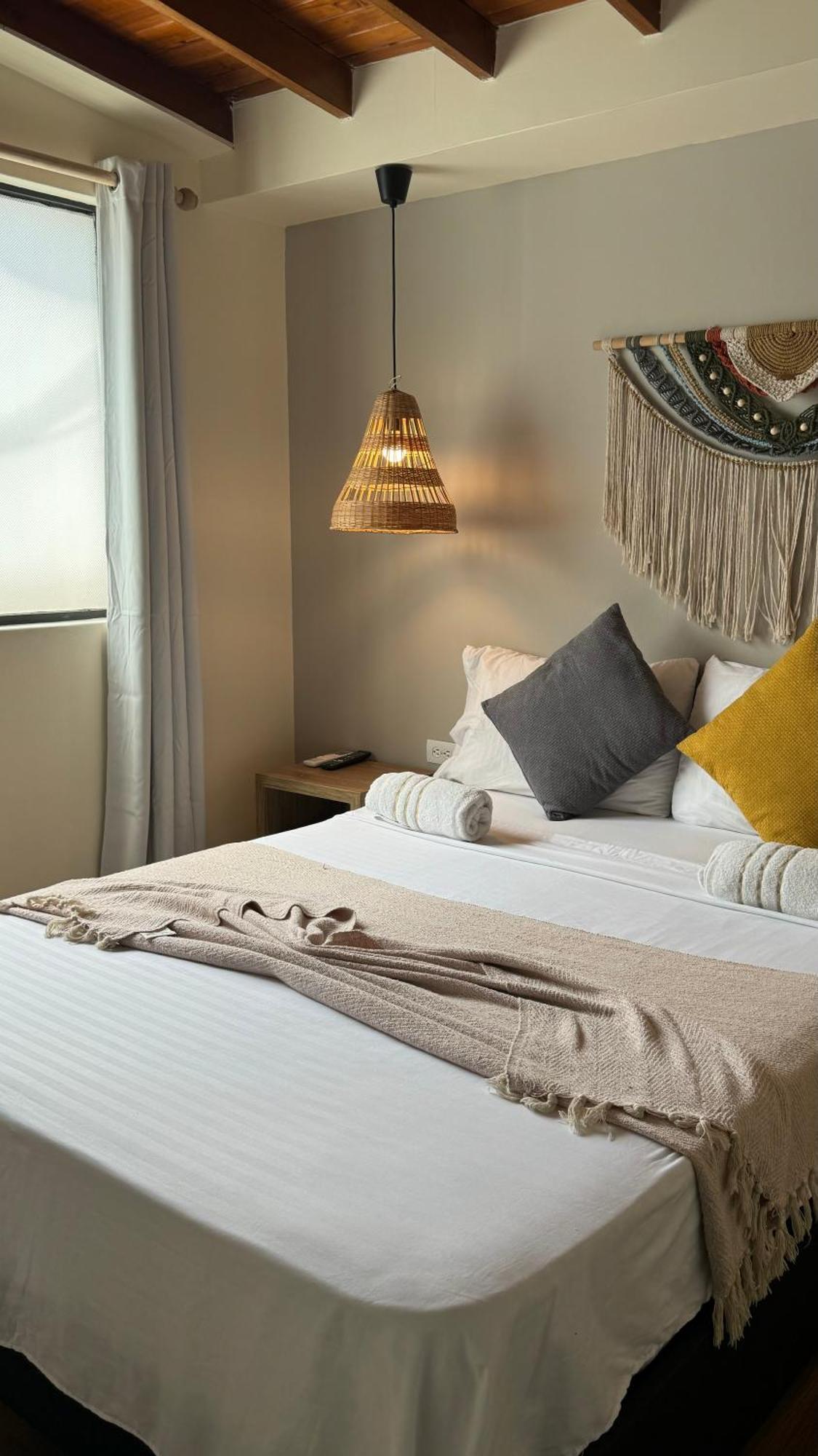 Luum Casa Hotel Manila Μεντεγίν Εξωτερικό φωτογραφία